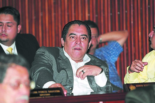 Sacerdotes, deportistas y artistas se afiliarán al IHSS