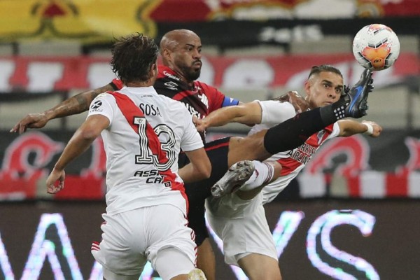Copa Libertadores: River Plate rescató el empate sobre el final ante Atlético Paranaense