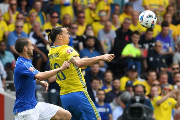 Italia vence 1-0 a Suecia y avanza a octavos de final de la Eurocopa