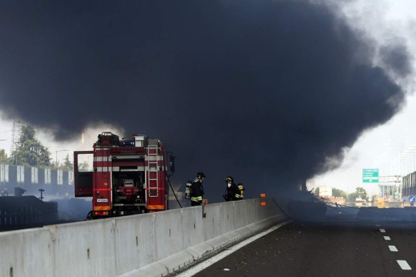 Italia: Un muerto y 68 heridos por explosión de camión cisterna en autopista