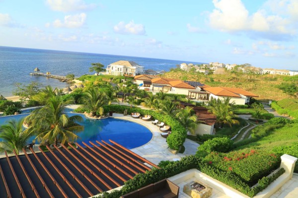 Pristine Bay Resort, un paraíso en la isla de Roatán