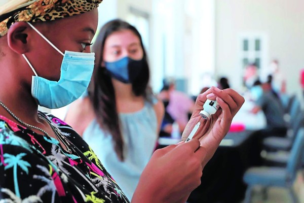 Más de 600,000 personas ya están vacunadas en Cortés