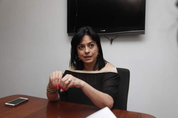 Gasolina super bajó L6.30 durante congelamiento de precios