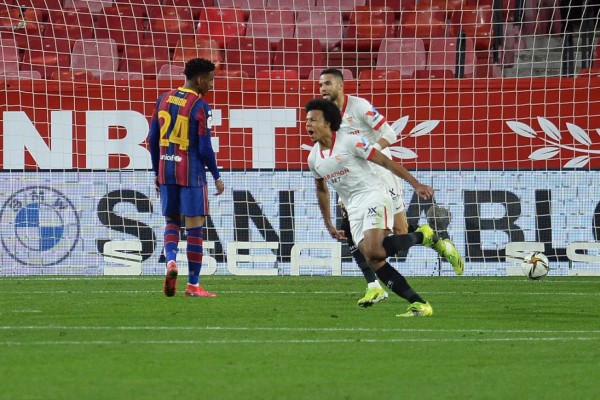 Barcelona sufre dura caída ante Sevilla y queda al borde de la eliminación en la Copa del Rey