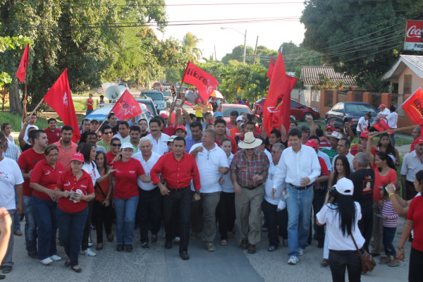 Toñito Rivera promete obras en la Fesitranh