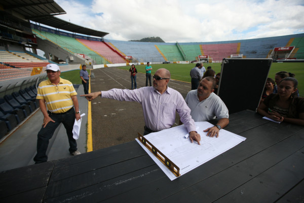 Elegante escenario para toma de posesión de Juan Orlando Hernández