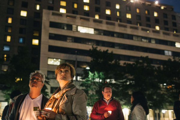 EUA revisa su seguridad sin conocer aún los motivos de tiroteo en Washington