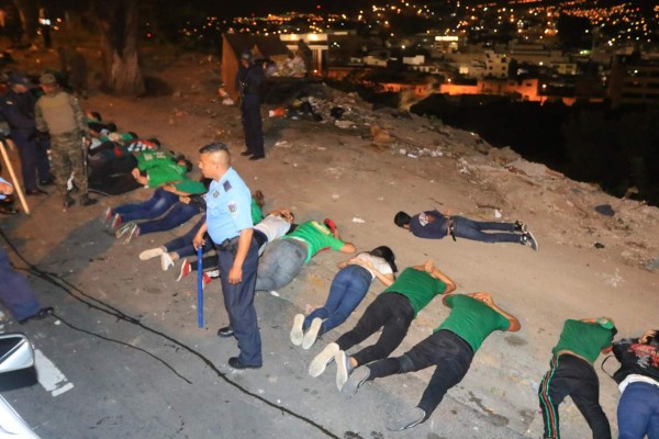Capturan barra del Marathón con armas en el estadio Nacional