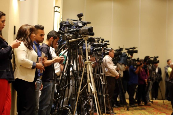 Periodistas hondureños podrán usar chalecos antibalas y carros blindados