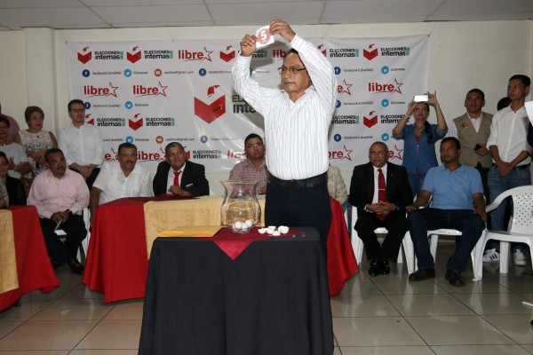 En cinco corrientes de Libre, Mel postula a Rodas