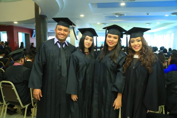 La primera graduación del 2016 de Unitec