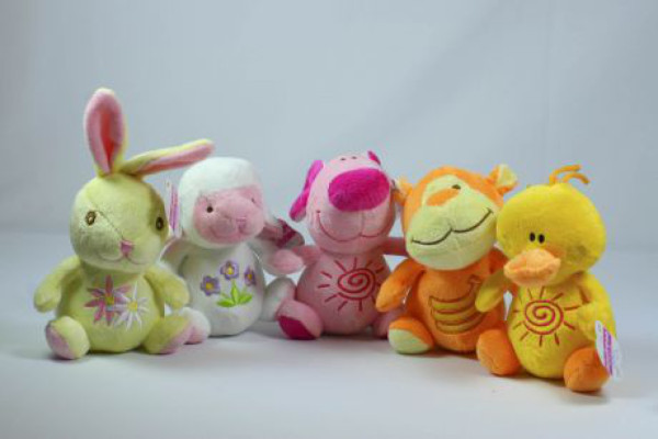 Limpie bien los muñecos de sus hijos