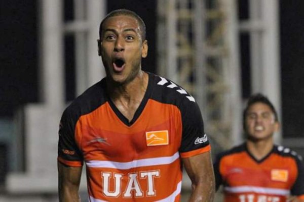 Puebla y Xolos, interesados en Eddie Hernández