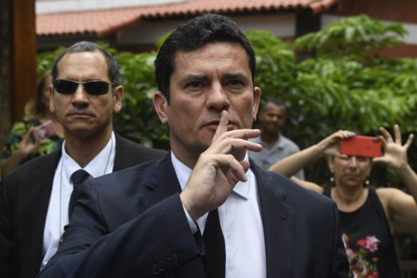 Juez Moro acepta ser ministro de Justicia de Bolsonaro