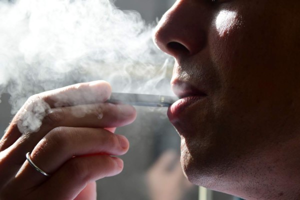 Aumentan a 18 las muertes por cigarrillos electrónicos en EEUU