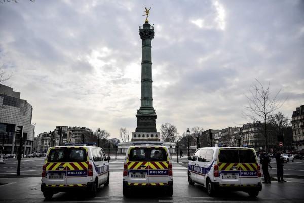 Francia en cuarentena y Europa cierra las fronteras para frenar el coronavirus