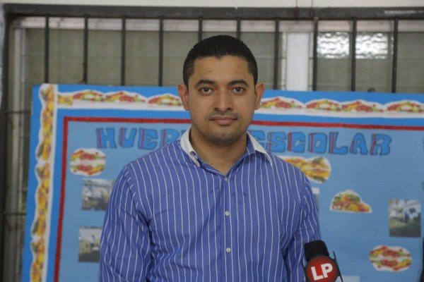 En manos de escolares colección educativa de Cargill y LA PRENSA