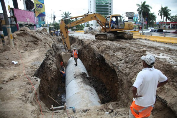 Alcaldía sampedrana invierte L3.1 millones reparando vías dañadas por lluvias