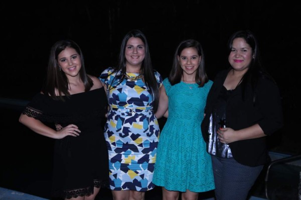 Suzzette Fiallos, Alana Bourdeth, Michelle Fiallos y Sossire Sánchez