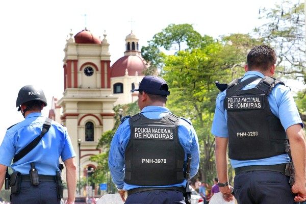 En caso de emergencia, guardias de seguridad pasarán al mando de la Policía