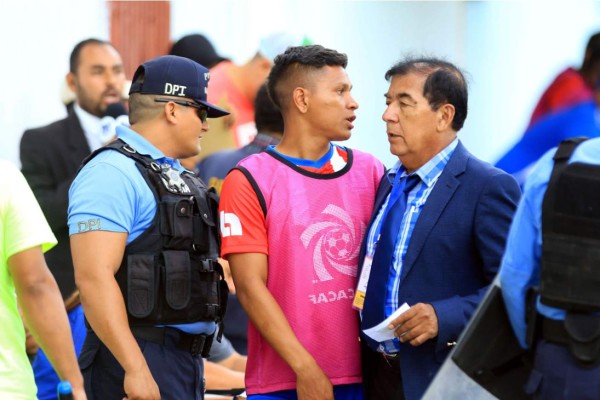 Castigan con dos partidos a Bryan Moya del Olimpia