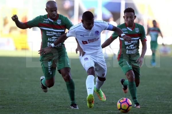 Así fue el reencuentro entre Costly y Caue Fernandes