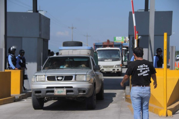 Sin ningún aviso inicia cobro en casetas de peaje de San Manuel