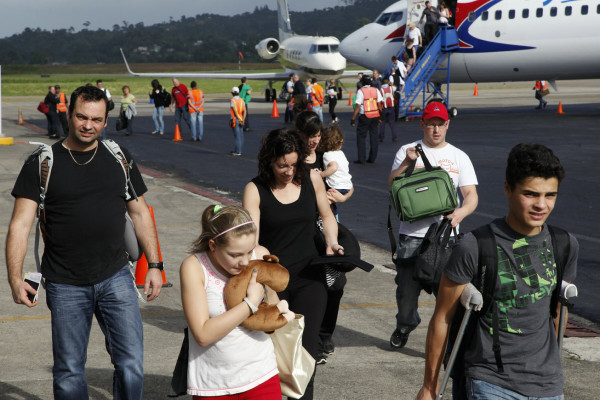 Turistas de Canadá y Gran Caimán invaden La Ceiba