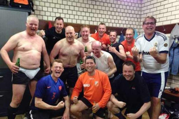 Las imitaciones más divertidas de la foto del Real Madrid en el Camp Nou