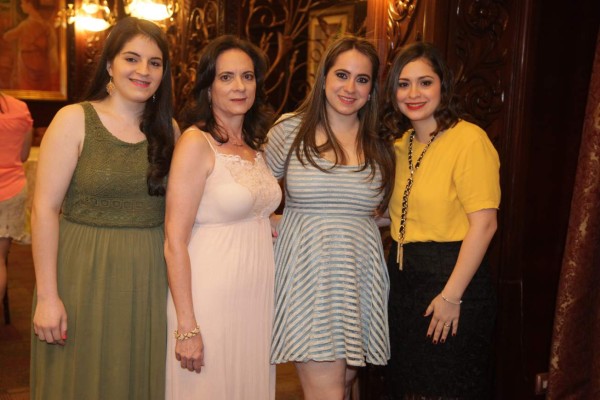 Despedida de soltera para Victoria Elena Saybe