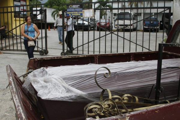 'Las funerarias están en agonía' en San Pedro Sula, asegura el Gobierno