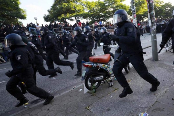 Narcos protestan desnudos antes de ser enjuiciados en Argentina