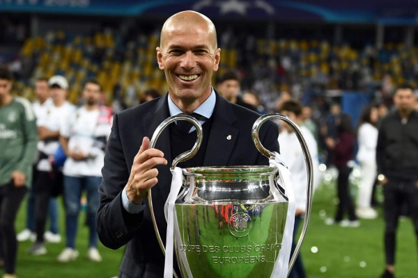 Zidane recibe millonaria oferta para dirigir una selección