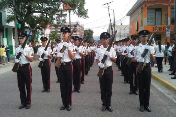 Estudiantes de San Pedro Sula, ovacionados por sus acrobacias