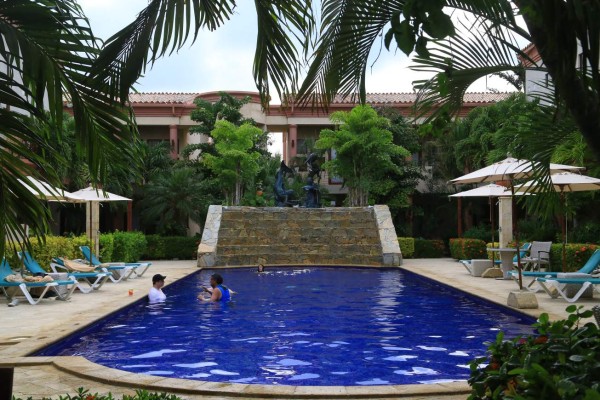 Con paquetes turísticos a bajo costo buscan atraer a visitantes a Roatán