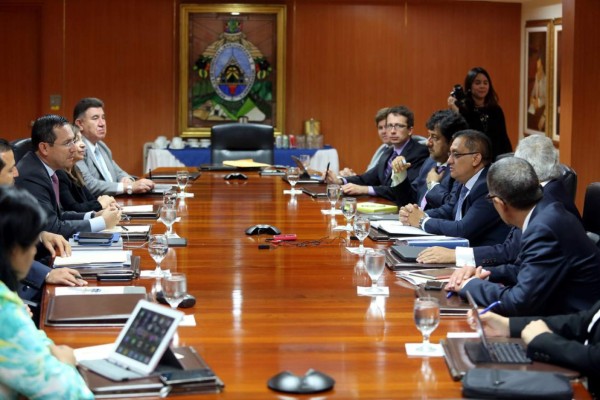 Honduras expondrá avances económicos ante el FMI en Perú