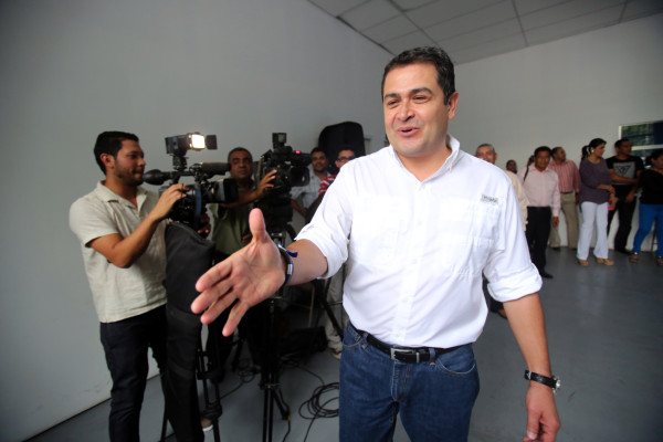 'Libre quería a Flores Lanza de Fiscal General”: Juan Orlando Hernández