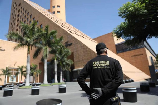 Pandemia obliga a comercios mexicanos a blindarse frente aumento de asaltos