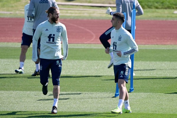 Sergio Ramos se lesiona y es duda para enfrentar al Liverpool y al Barcelona