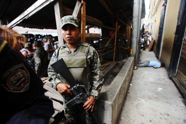 Matan a hombre frente a vendedores en mercado de Comayagüela