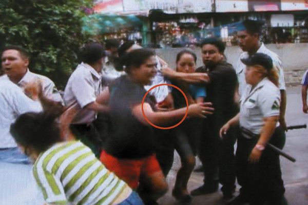 Guardia apuñala a familiar de paciente en el HE