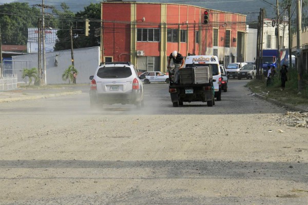 En pésimo estado tramo de la avenida Nueva Orleans