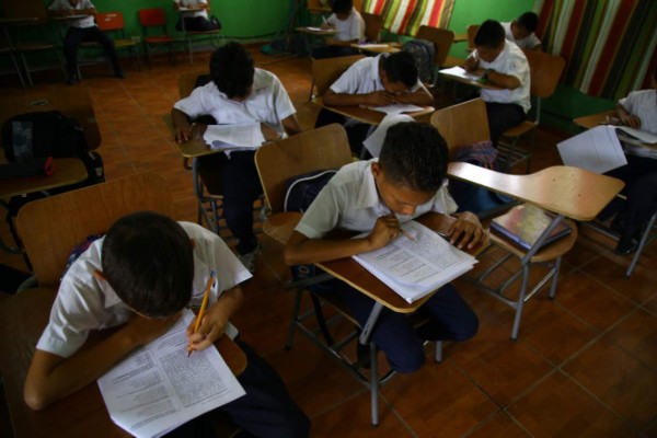 Carlos Umaña: Escuelas, lo último que se debe reabrir
