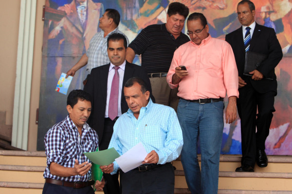 Colombianos buscan financiar rescate de la Enee