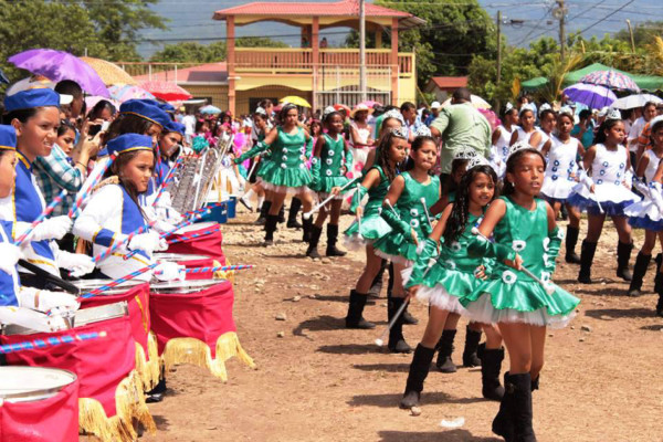 Festejan la independencia en cada rincón del país