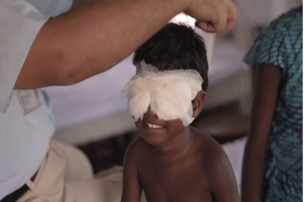 Video: Así reaccionaron dos hermanas ciegas al ver por primera vez