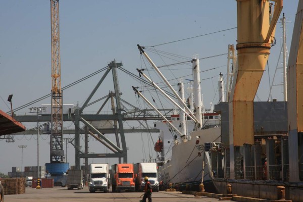 Gobierno cancelará 60% de plazas vacantes en 2015