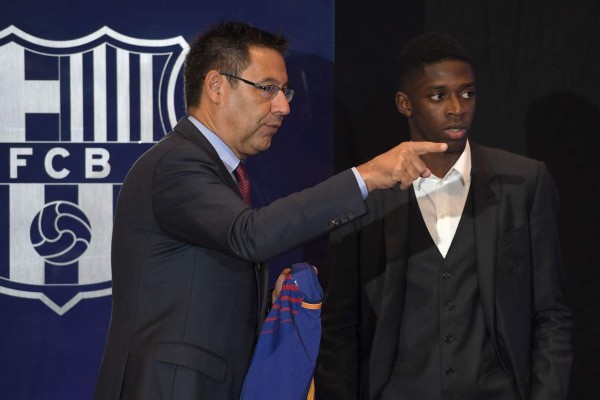Presentación de Dembelé deriva en bronca para presidente del Barça