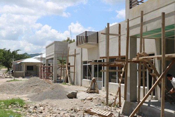 Construyen clínica para hacer diálisis en Copán