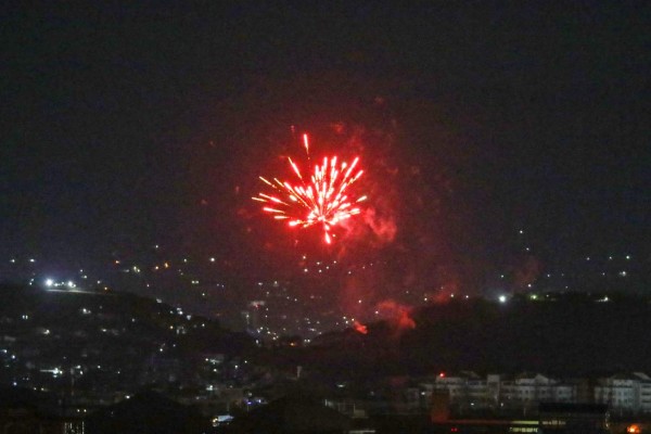 Video: Talibanes celebran con lluvia de disparos la retirada de EEUU de Afganistán